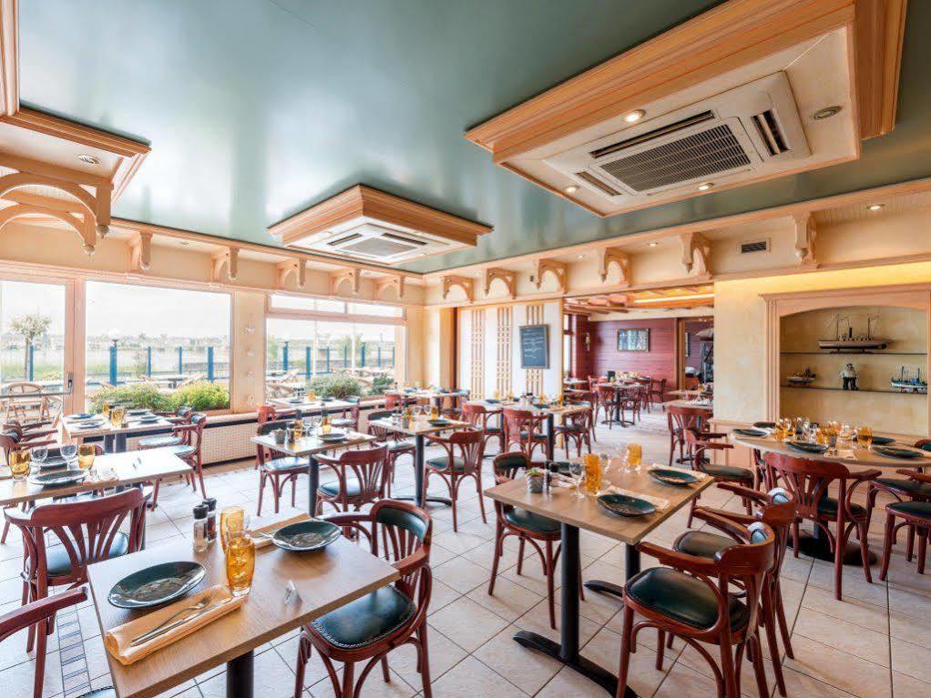 Logis Hotels - Au Poisson D'Argent - Hotel 3 Etoiles Et Restaurant Le Mesnil-en-Vallee Екстер'єр фото